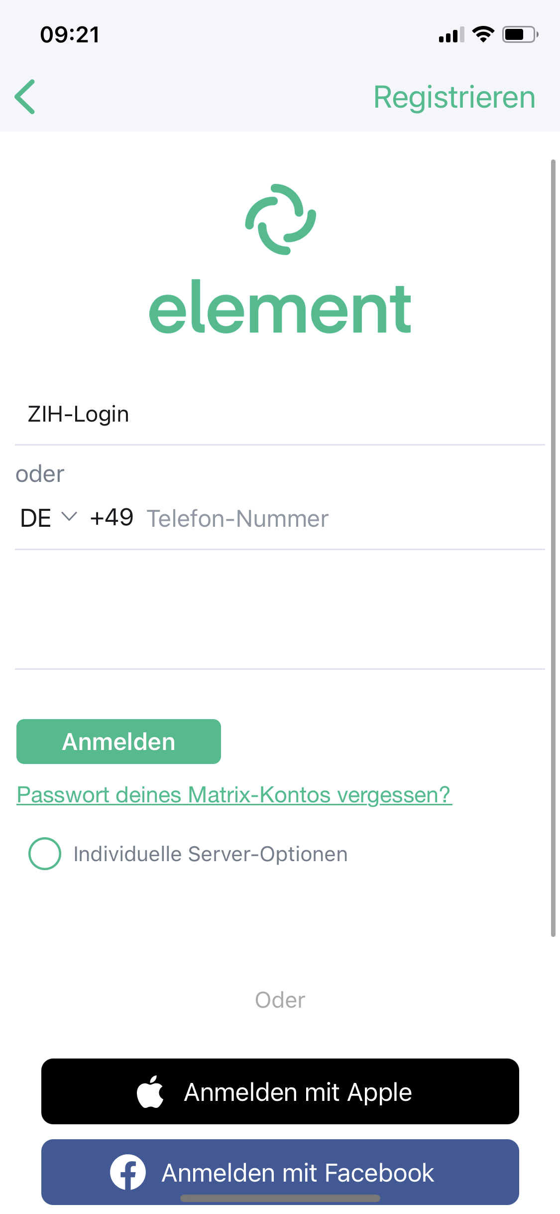 Konfigurationsbildschirm der Element App. Es werden die Felder &ldquo;E-Mail oder Nutzername&rdquo;, &ldquo;Telefonnummer&rdquo; und &ldquo;Passwort&rdquo; angezeigt. Zusätzlich befindet sich die Checkbox &ldquo;Individuelle Server-Optionen&rdquo; auf der Seite und die beiden Buttons zum Anmelden via Apple oder facebook.